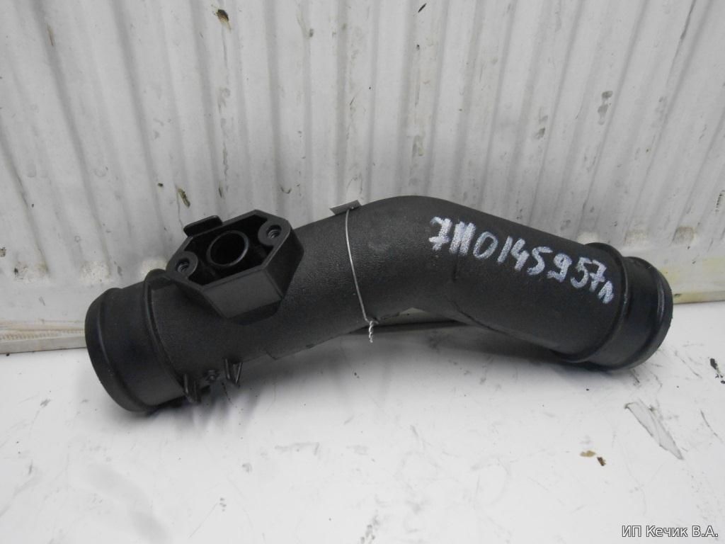 Патрубок интеркулера к Volkswagen Sharan 7M0145957N